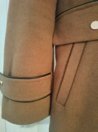 Chaquetón marrón chica