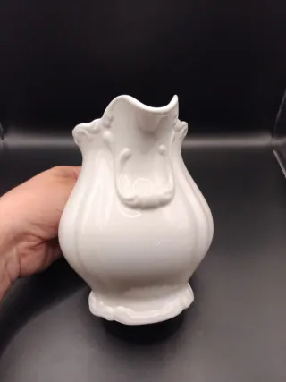 Jarra de porcelana blanca Pontesa