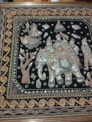 Cuadro bordado elefante y figuras