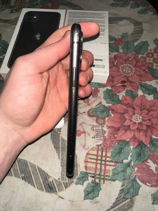 iPhone 11 Negro 74% Batería