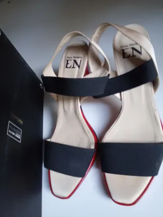 Sandalias Enric Navarro Beige y Rojo Tacon