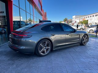 Porsche Panamera 4 PLATINUM EDITION 2022