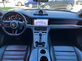 Porsche Panamera 4 PLATINUM EDITION 2022