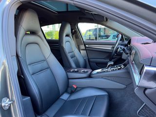 Porsche Panamera 4 PLATINUM EDITION 2022