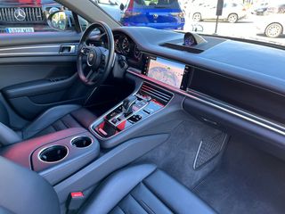 Porsche Panamera 4 PLATINUM EDITION 2022