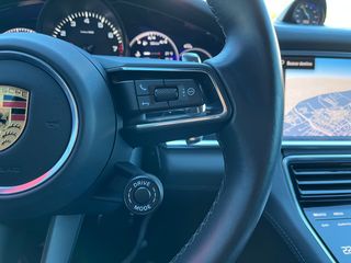 Porsche Panamera 4 PLATINUM EDITION 2022