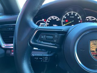Porsche Panamera 4 PLATINUM EDITION 2022
