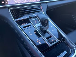 Porsche Panamera 4 PLATINUM EDITION 2022