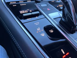 Porsche Panamera 4 PLATINUM EDITION 2022