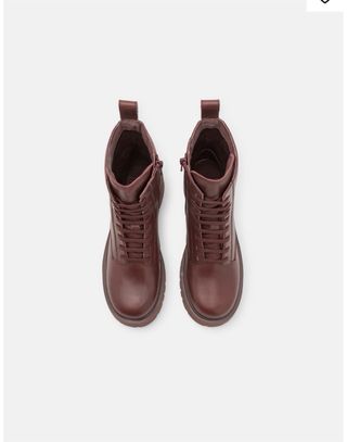 Botas de cuero granate con cordones y plataforma