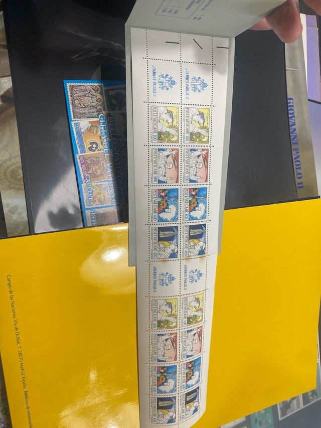 Hoja y carnets sellos Vaticano
