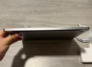 MacBook Pro 2017 8GB RAM 256GB SSD Plata