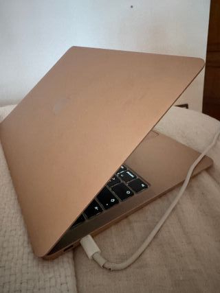 MacBook Air 13" 256GB 2020 Rose Gold - Muy cuidado