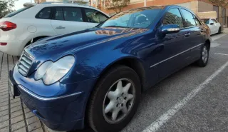 Mercedes-Benz Clase C 2004