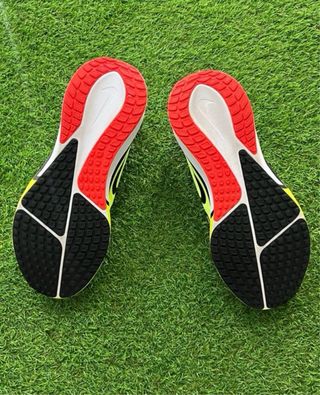 Zapatillas Nike Vomero 17 impolutas. Talla 43