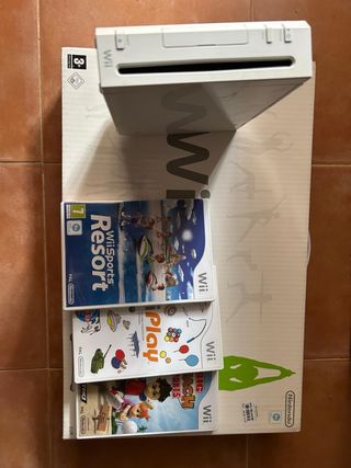 Consola Wii + Wii Sports Resort y Wii Play + Fit
