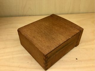 Molino de café antiguo P. D.