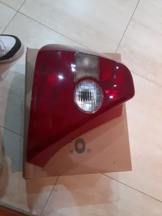 Piloto trasero izquierdo Honda Civic VII