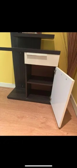 Mueble recibidor con espejo