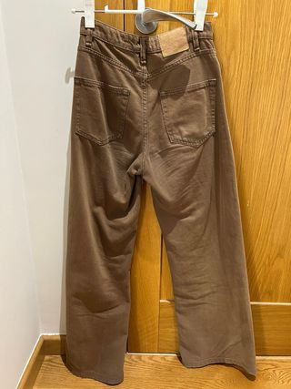 Pantalones marrones anchos. High rise wide leg