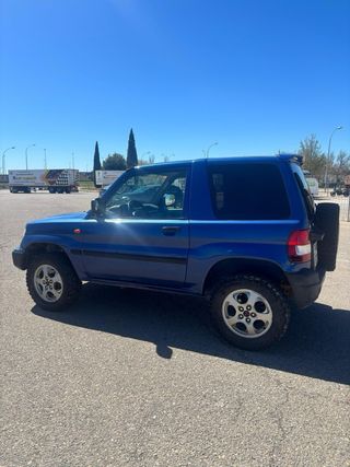 Mitsubishi Montero 2000