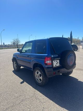 Mitsubishi Montero 2000