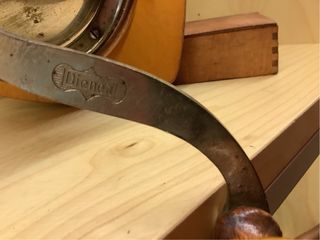 Molino de café antiguo PE DE