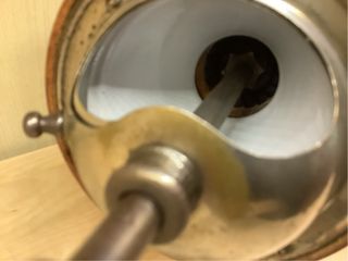 Molino de café antiguo PE DE