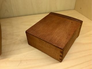 Molino de café antiguo PE DE