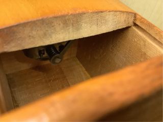 Molino de café antiguo PE DE