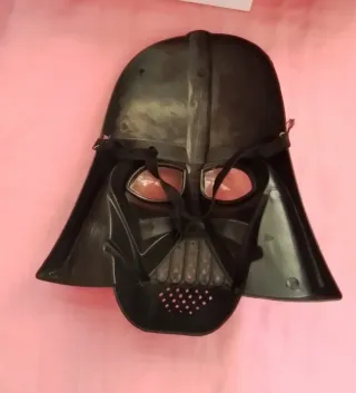 Lote de 4 Máscaras (Darth Vader y Dalí)