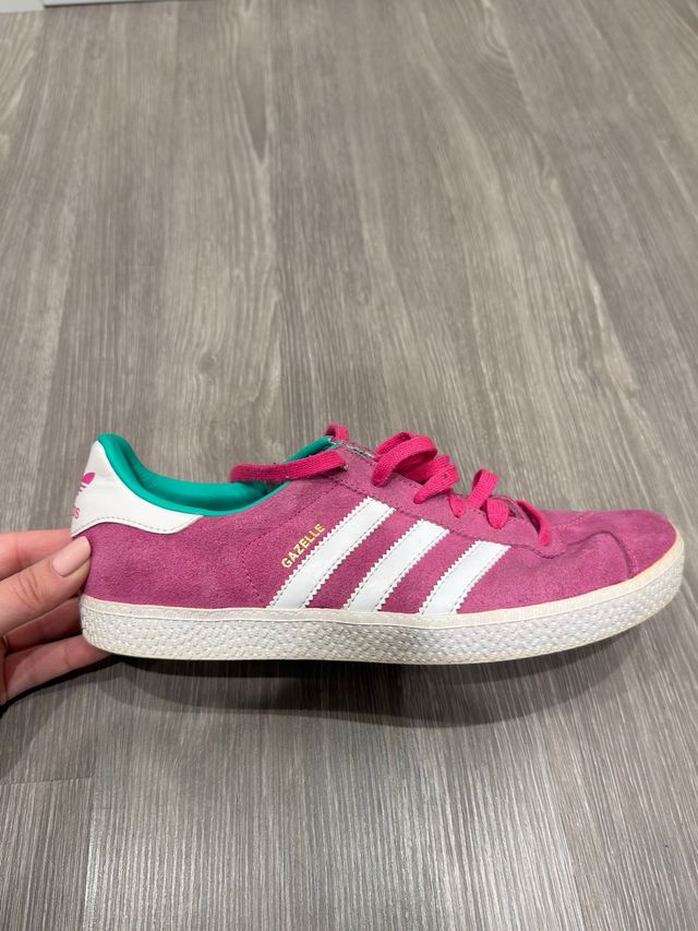 Zapatillas Adidas Gazelle Rosa 38 sneakers de segunda mano por 21,95 EUR en  Rivas-Vaciamadrid en WALLAPOP
