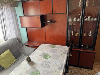 SE ALQUILA AMPLIA HABITACIÓN PARA PAREJA