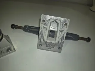 Ejes de skate Thunder 149