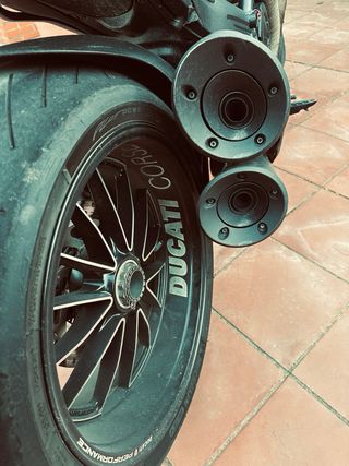 Ducati Diavel Negra