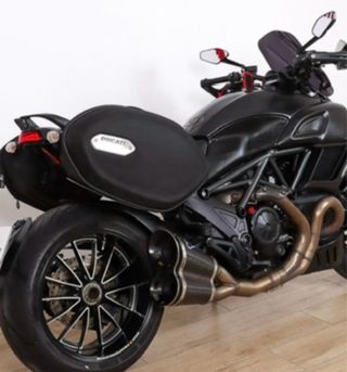 Ducati Diavel Negra