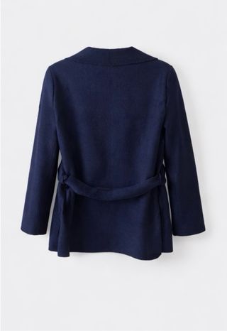 Casaco azul com cinto