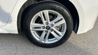 Toyota Corolla 1.8 HYBRID ACTIVE TECH E-CVT 122 5P