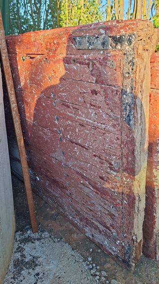 Doble Puerta portón de madera antiguas año 1950