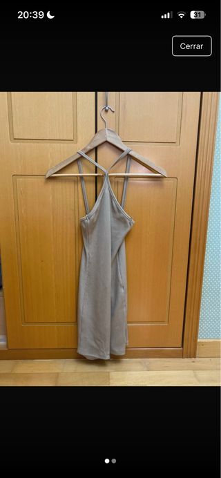 Vestido corto beige tirantes