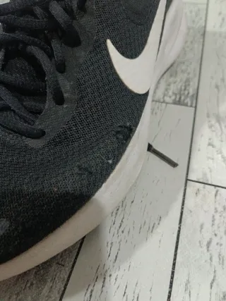 Zapatillas Nike Negras y Blancas