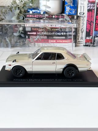 Nissan Skyline 2000 GT-R KPGC10 Hachette 1/24