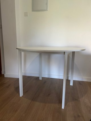 4 Sillas + mesa