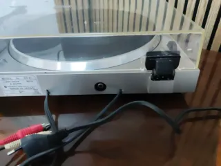 Tocadiscos Hitachi HT-67 Automático