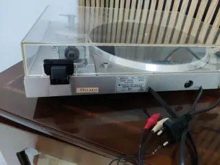Tocadiscos Hitachi HT-67 Automático
