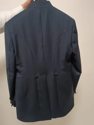 Traje de Novio Semichaque Azul y Gris, año 2025.