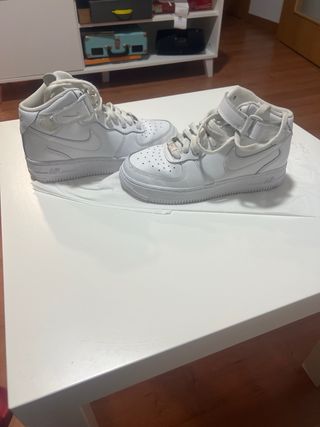 Nike Air Force 1 Mid Blancas usadas 3 veces