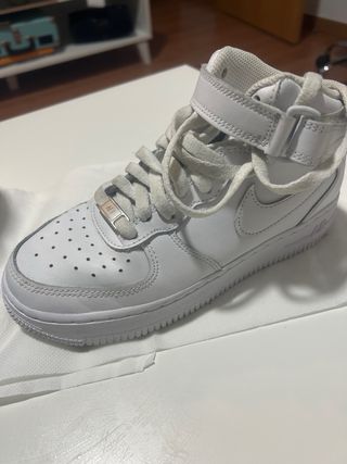 Nike Air Force 1 Mid Blancas usadas 3 veces