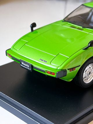 Mazda Savanna RX-7 SA22C 1/24 Hachette