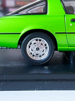 Mazda Savanna RX-7 SA22C 1/24 Hachette